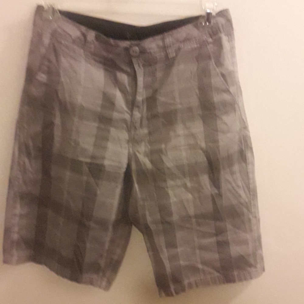 Shorts - Picture 4 of 7